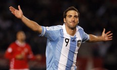 熊猫体育官方-西甲国家德比之夜，当德里赫特的致命一击照亮后防巨人的荣光暗面