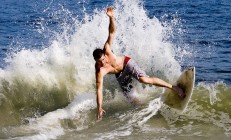 熊猫体育官方-金色的闪电与蓝色的叹息，久保建英的狂想，英格兰的重盾