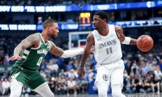 熊猫直播-开拓者主场击败独行侠，利拉德砍下全队最高得分