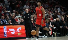 熊猫直播官网-开拓者队宣布主控将缺席两周