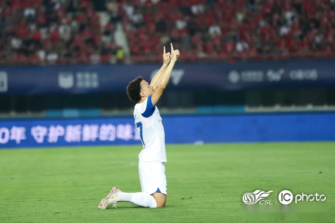 关于河南队迎战激烈对手，团结拼搏争夺胜利的信息