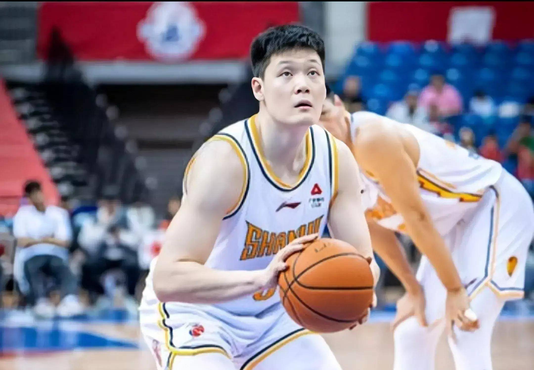 广东队大胜山西队，领先一场取得赛点