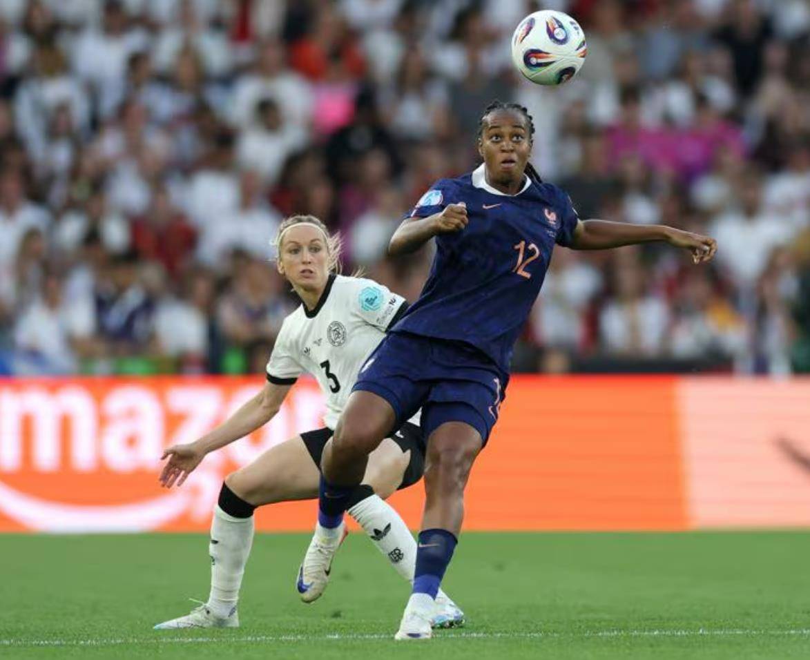 法国队亮相凸显实力，晋级欧锦赛四强