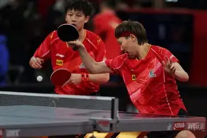 关于如履薄冰面对逆境，球队齐心协力努力迎接挑战的信息