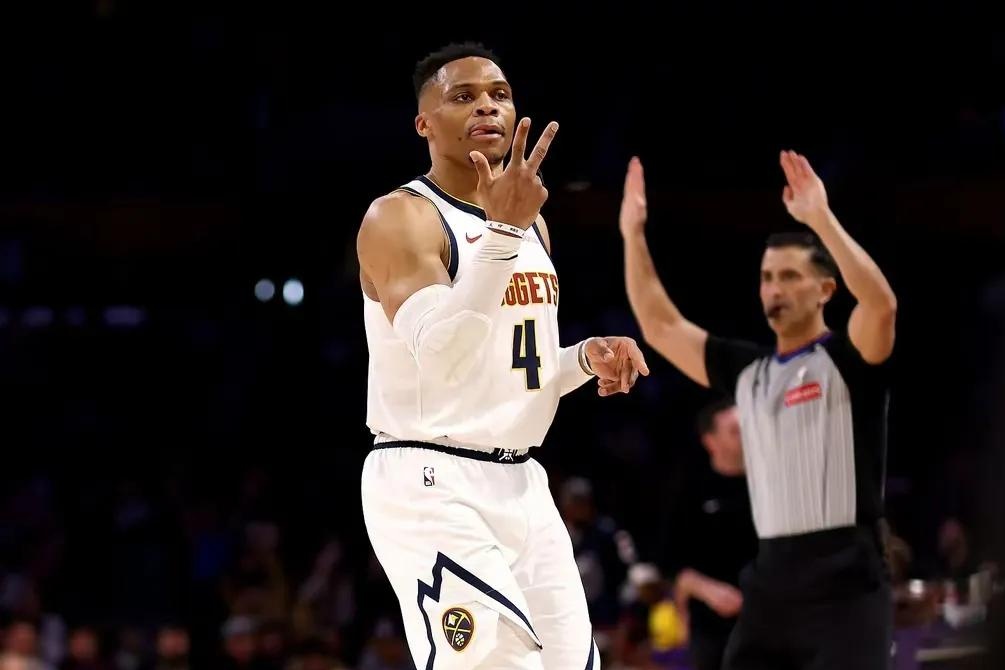 马刺队众将获得休息，备战下一场比赛的简单介绍