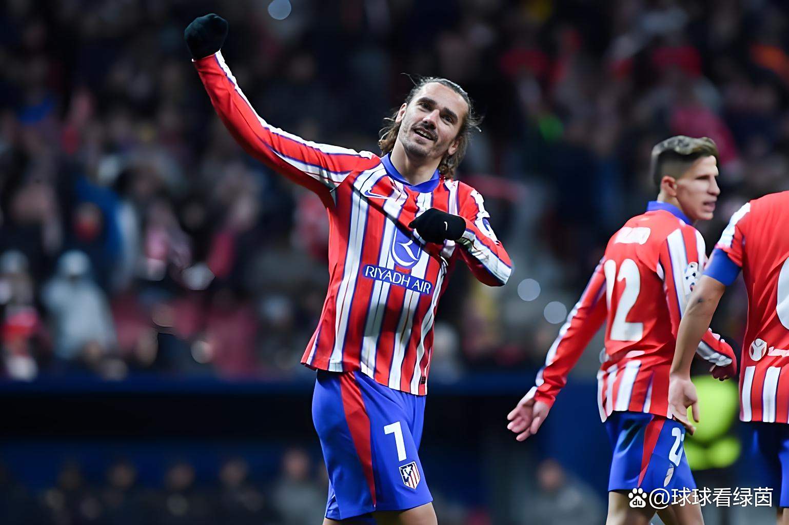 包含马竞客场不敌弱旅，联赛折损领头羊位置的词条