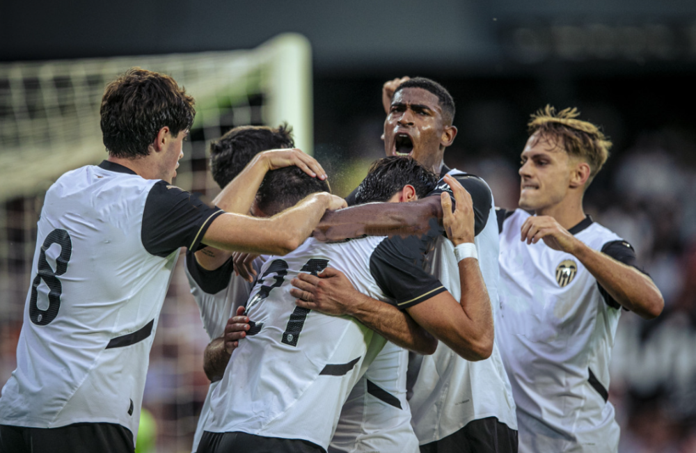 瓦伦西亚主场劫胜巴塞罗那,状态回暖 瓦伦西亚主场劫胜巴塞罗那,状态回暖