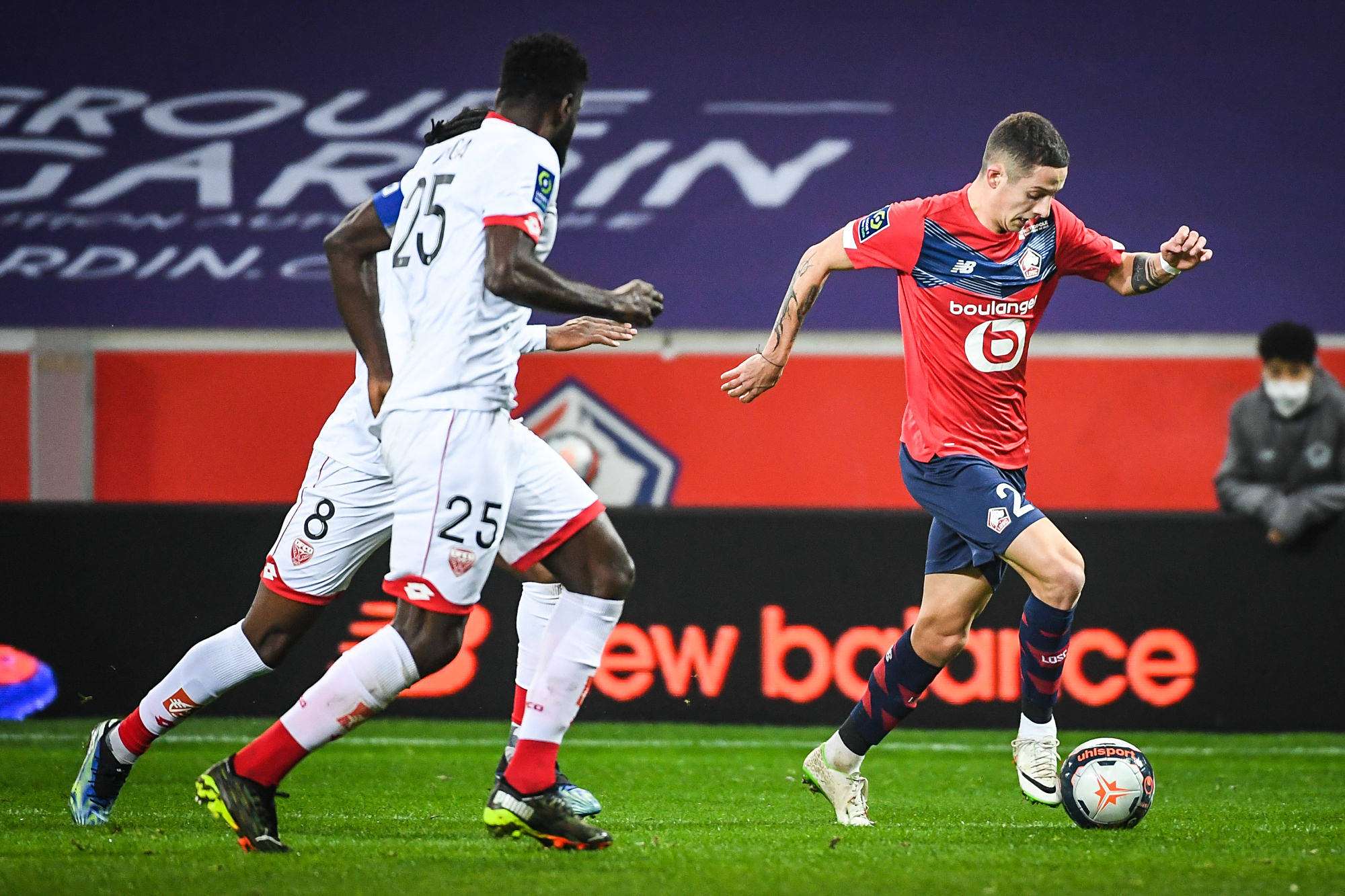 关于蒙彼利埃足球俱乐部后防稳固,继续保持不败的信息 关于蒙彼利埃足球俱乐部后防稳固,继续保持不败的信息