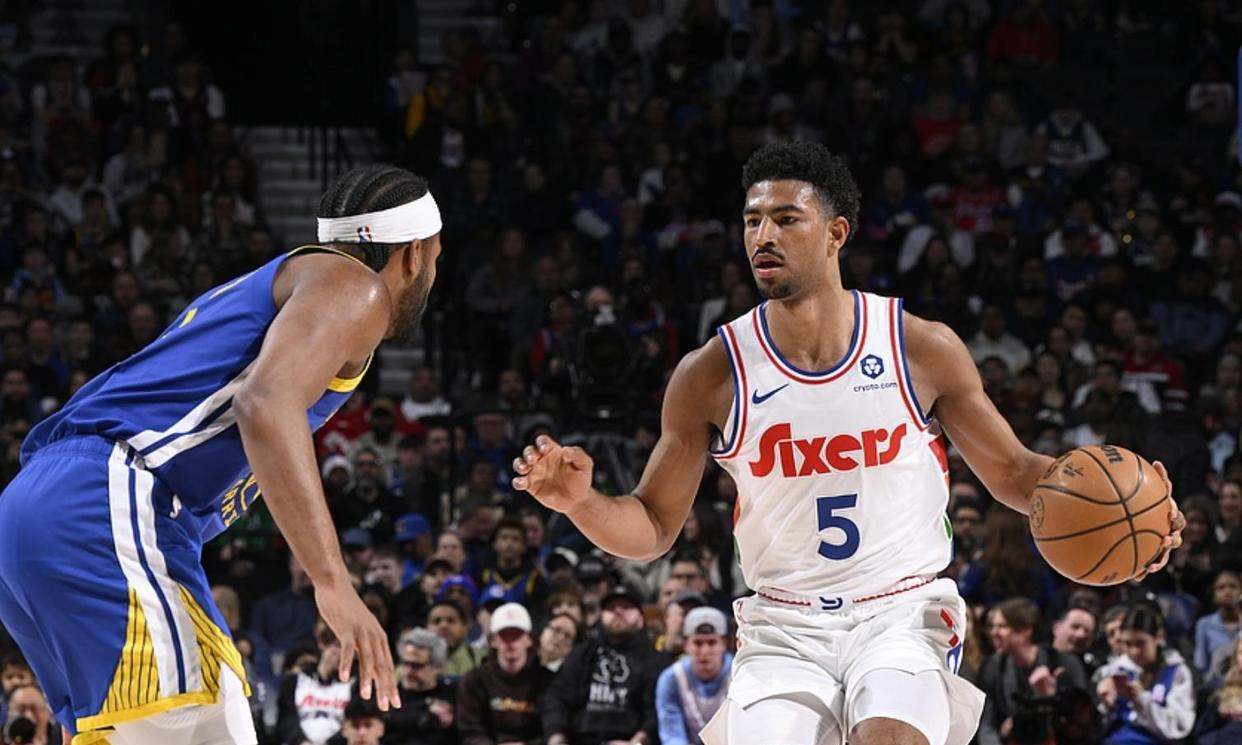 76人队击败猛龙队,赢得关键胜利 76人队击败猛龙队,赢得关键胜利