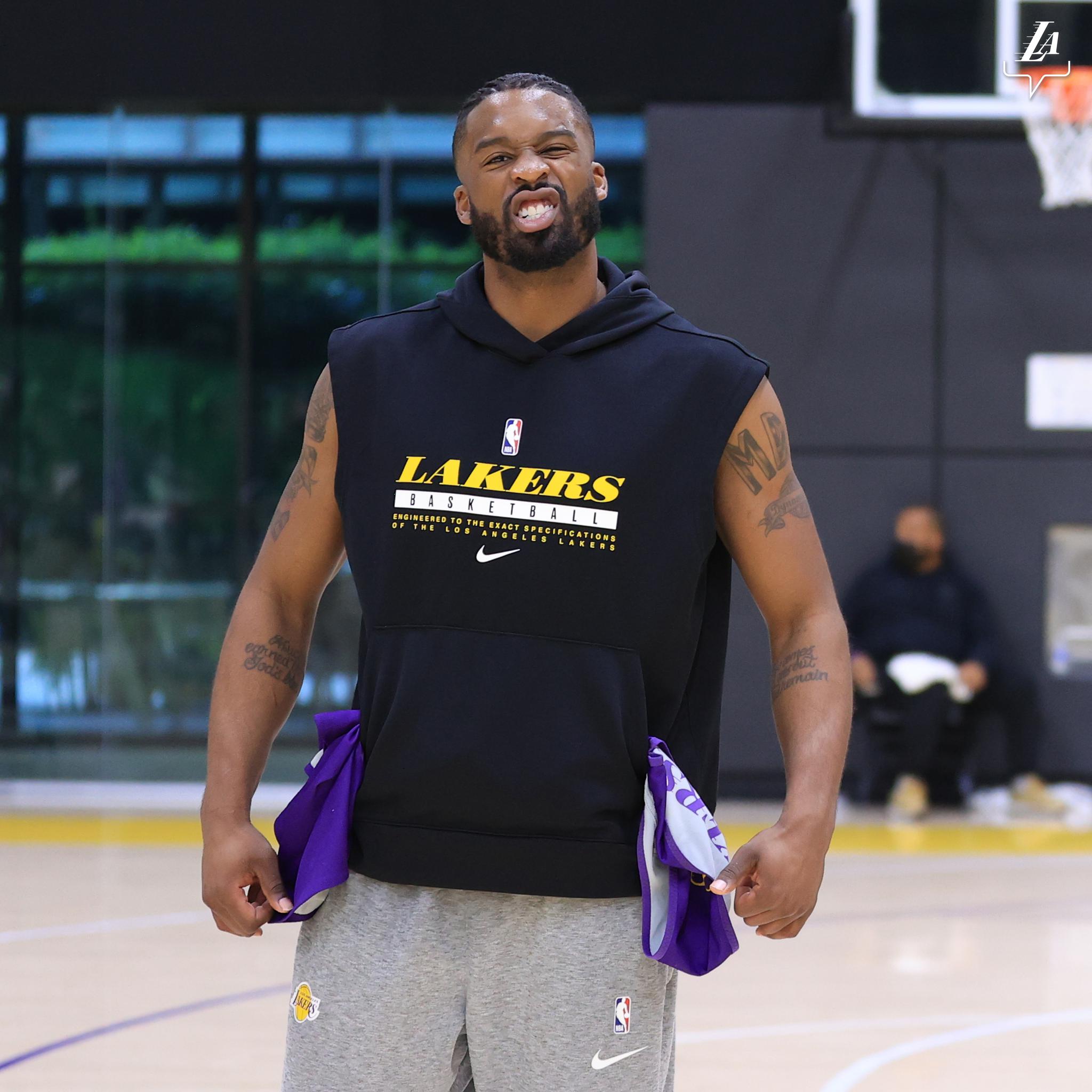 湖人五虎挺身保利天花板演讲 湖人五虎挺身保利天花板演讲