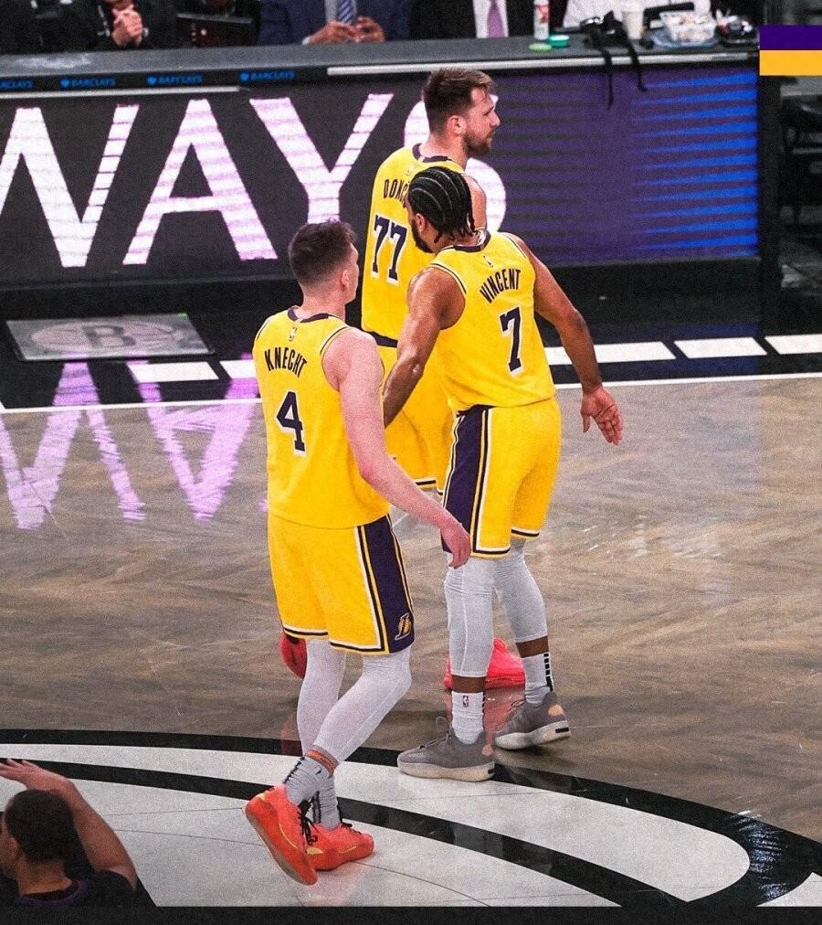 湖人队遭遇湖人队的逆转,输掉关键战役 湖人队遭遇湖人队的逆转,输掉关键战役