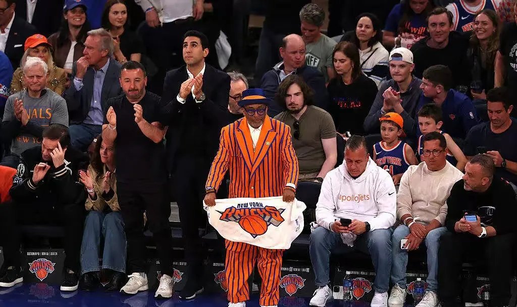 尼克斯客场取得和照克戏