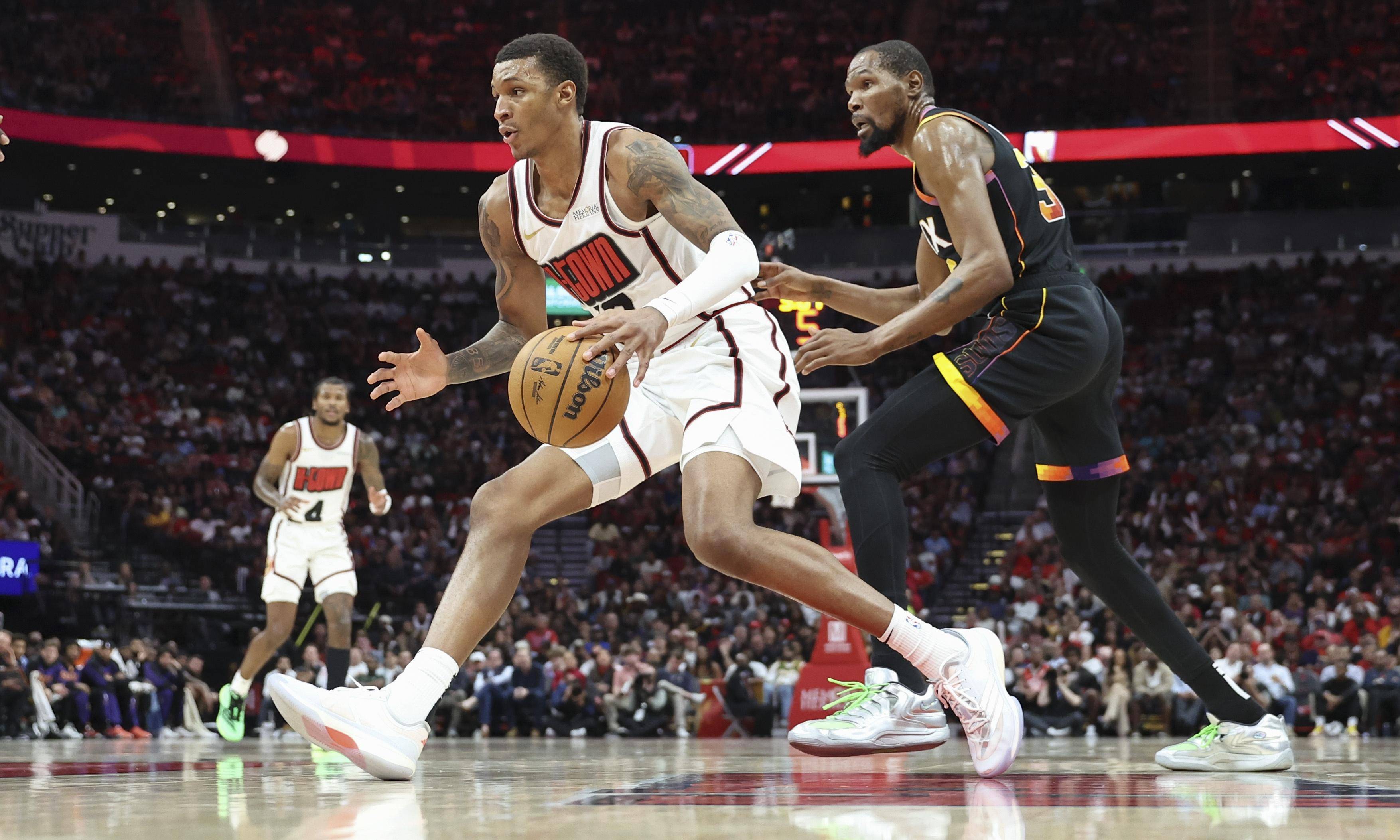 包含火箭队交易球员，调整阵容备战新赛季的词条