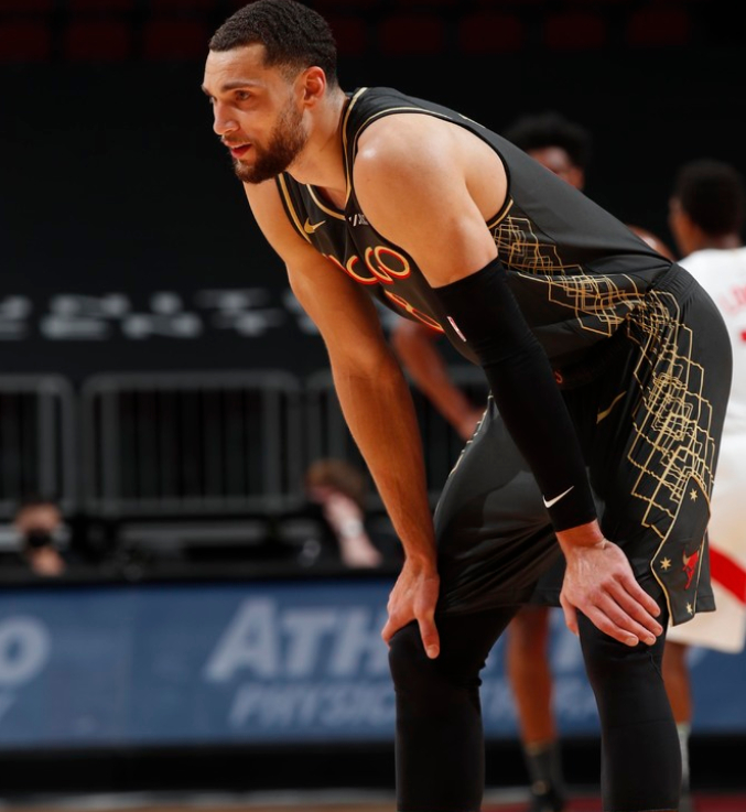 关于黄色战车克太阳,公牛再度失利的信息 关于黄色战车克太阳,公牛再度失利的信息