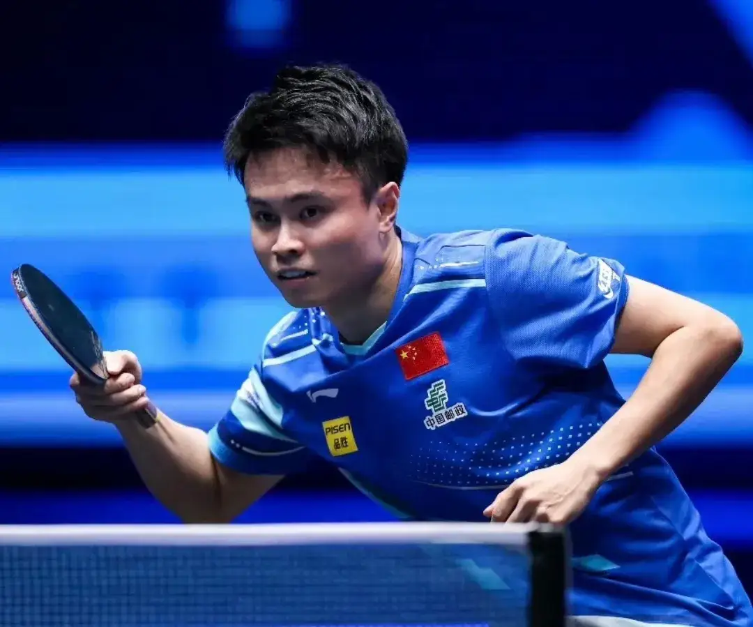 一场势均力敌的对决,球员斗志昂扬展现拼搏精神 一场势均力敌的对决,球员斗志昂扬展现拼搏精神