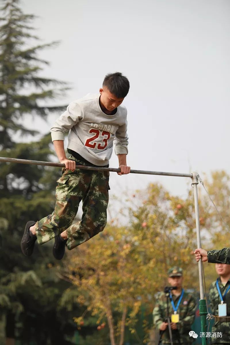 激情碰撞中球员亮剑，展现巅峰实力