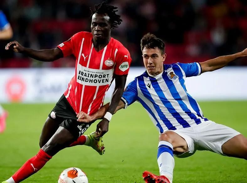 神秘黑马突然崛起，对手满含挑战