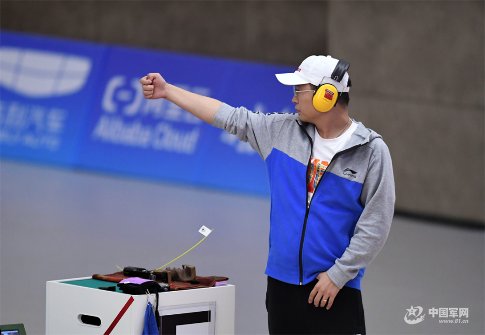 男子射击项目中，韩国选手稳赢亚军
