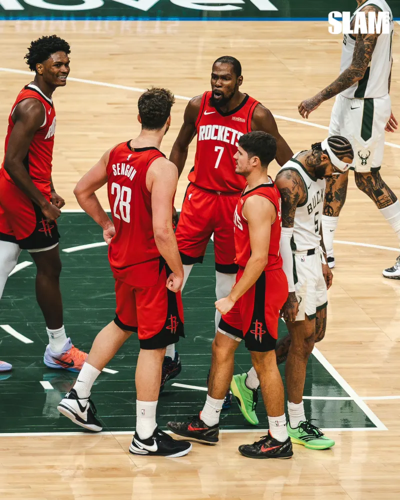 雄鹿绝地反击鹈鹕，杜兰特统治全场的简单介绍